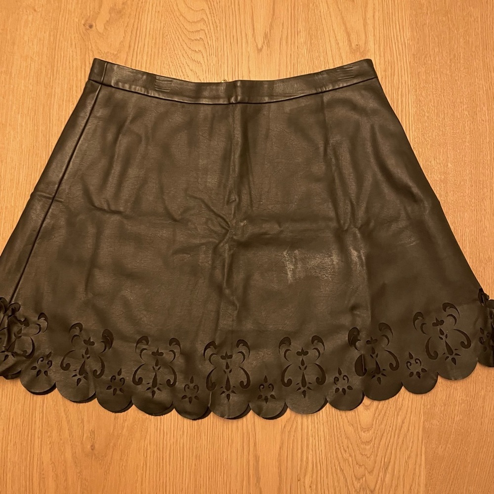 Club Monaco | Faux Leather Skirt | Size 8